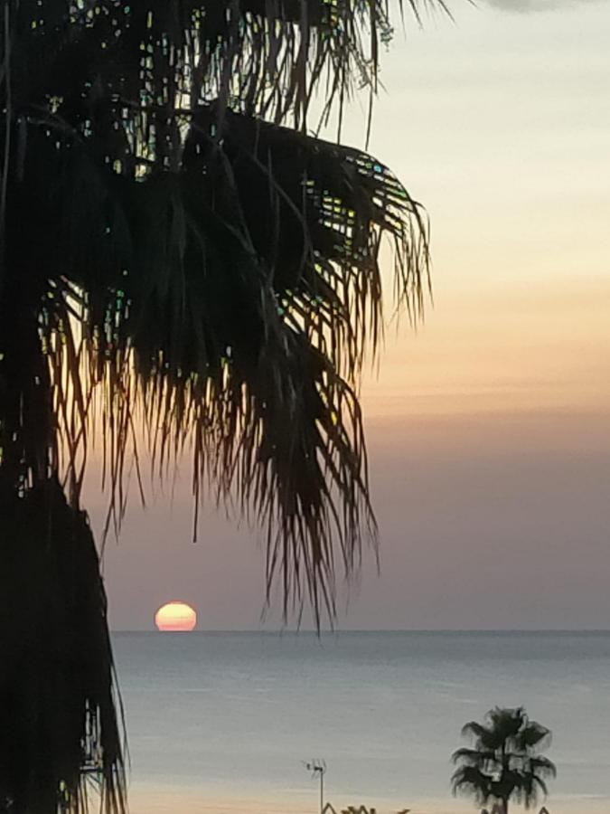 Appartement Met Zeezicht En Vlakbij Het Strand Manilva Extérieur photo