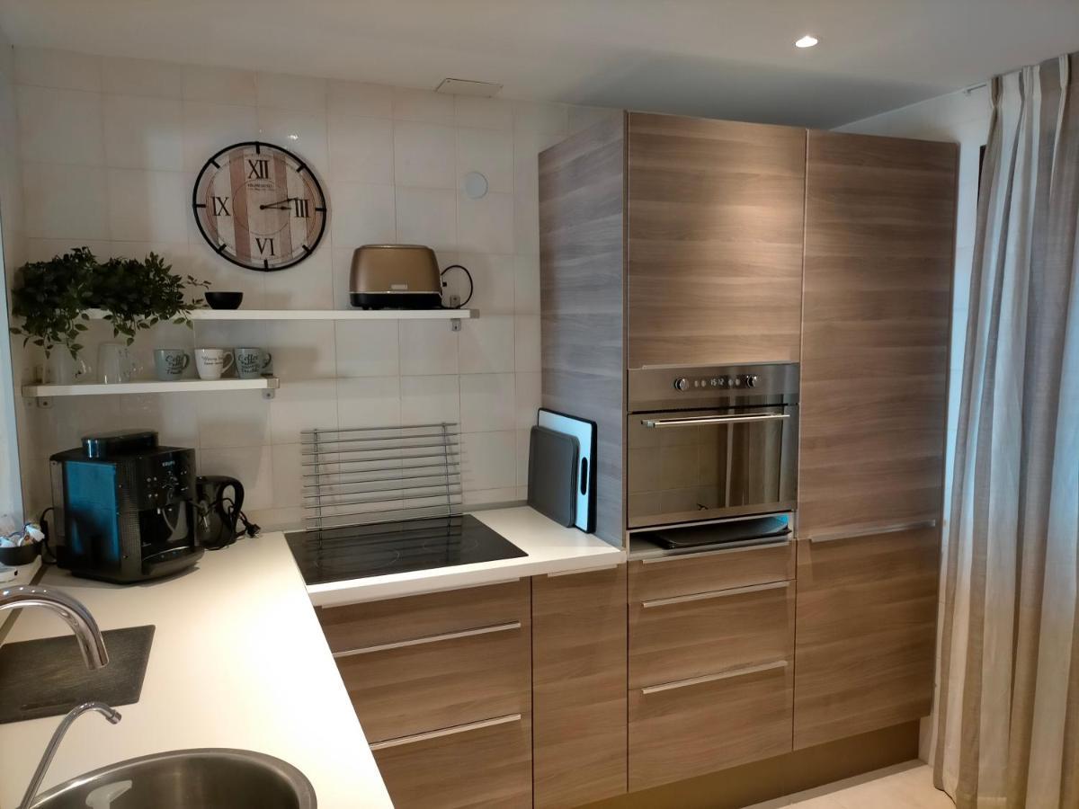 Appartement Met Zeezicht En Vlakbij Het Strand Manilva Extérieur photo